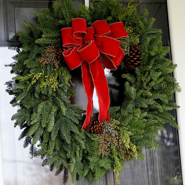 Traditional Christmas Porch Decor - House of Hawthornes