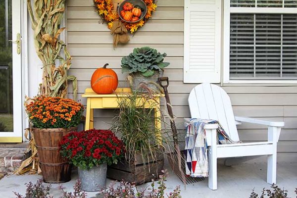 10 Porch Decor Ideas To Score At The Flea Market - House of Hawthornes