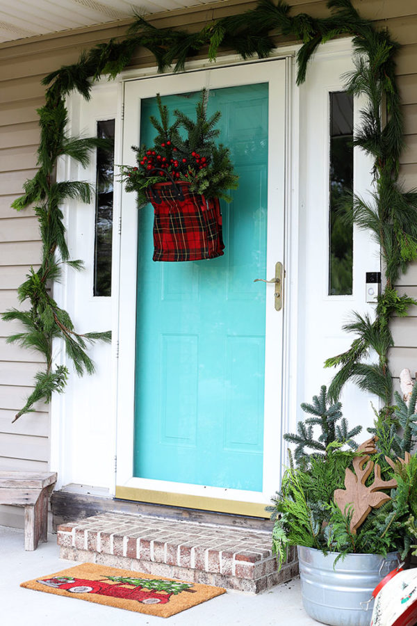 Vintage Lodge Inspired Christmas Porch Decorations - House of Hawthornes