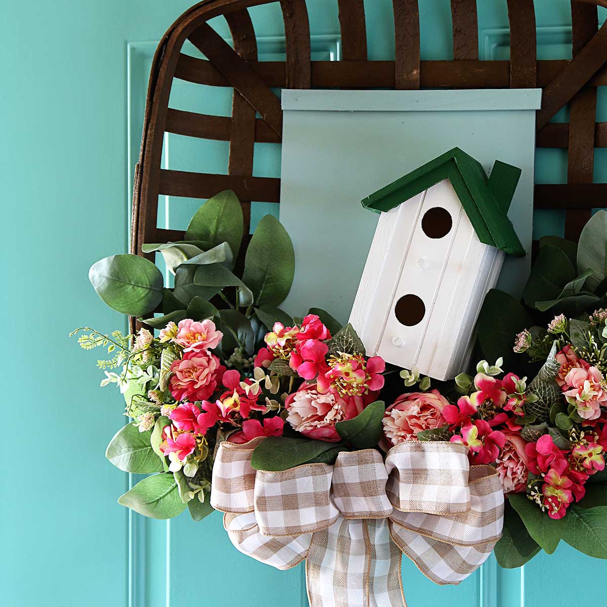 https://www.houseofhawthornes.com/wp-content/uploads/2021/03/DIY-tabacco-basket-spring-wreath.jpg