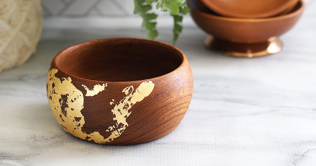 rustic vintage teak carved wood bowl        
        <figure class=